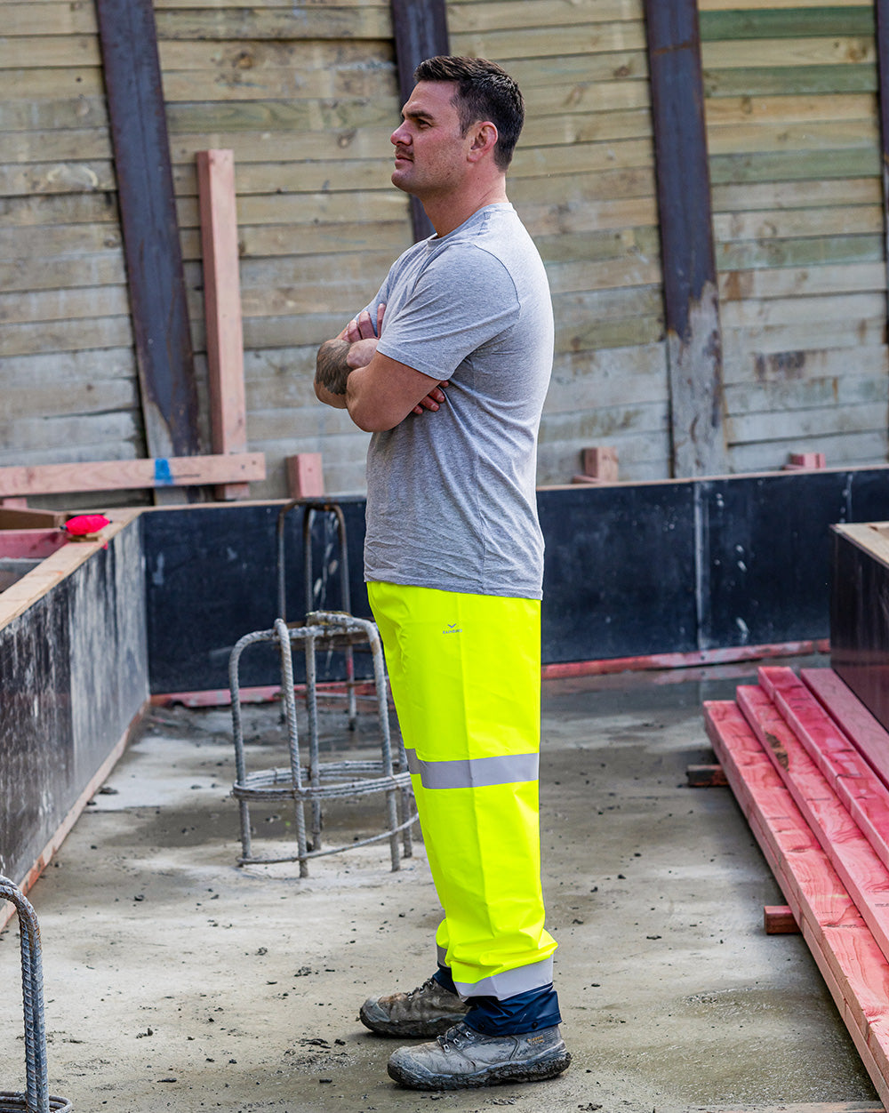 Shelter Pant in Fluoro Yellow & Navy